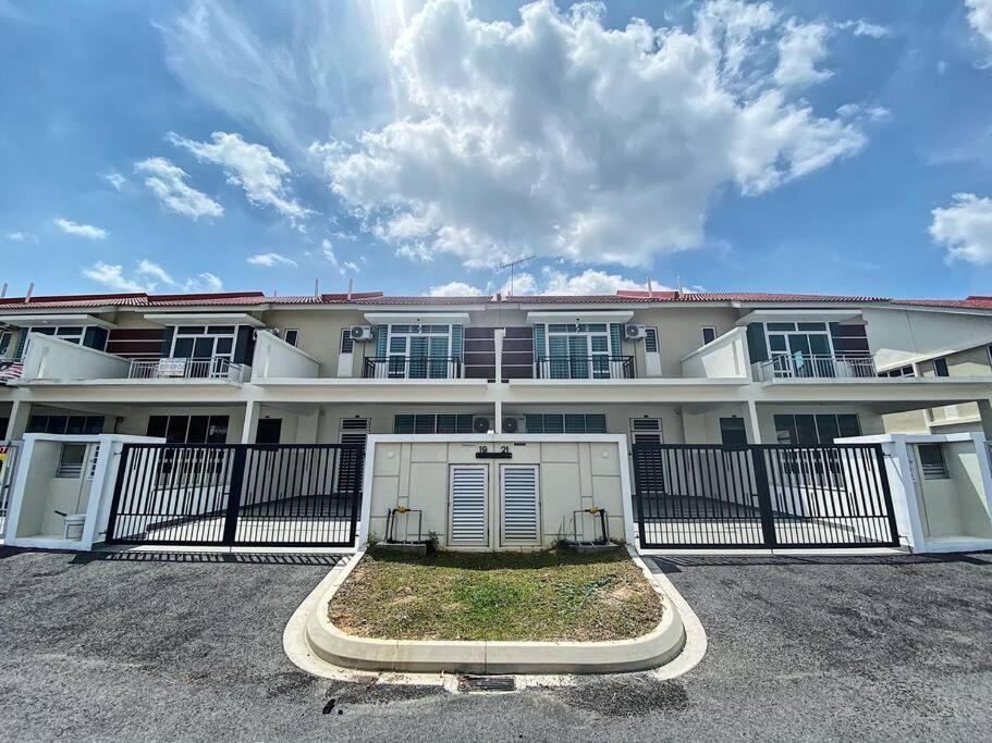 Desaru Twin Home 32Pax Bandar Penawar Ngoại thất bức ảnh